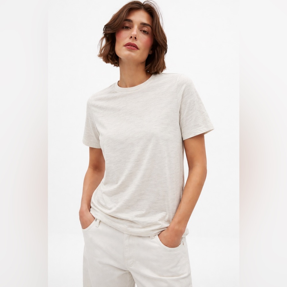 Bench Ultra Soft Off-White Tee | Minimalist Essential | Size L | NWOT
